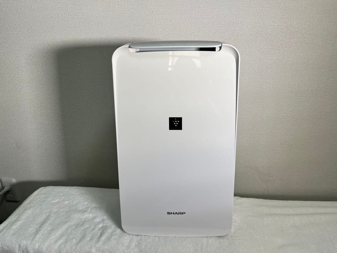 シャープ　除湿機　衣類乾燥　プラズマクラスター　CV-J71W CV-J71-W 衣類乾燥除湿機 ホワイト系 [木造9畳まで /鉄筋18畳まで