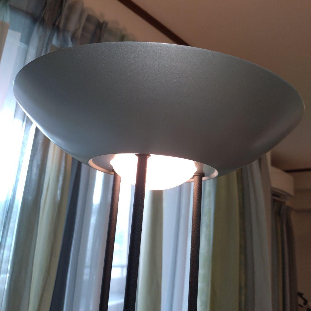 フロアスタンド フロアランプ フロアライト IDC 大塚家具 モダン 黒 銀