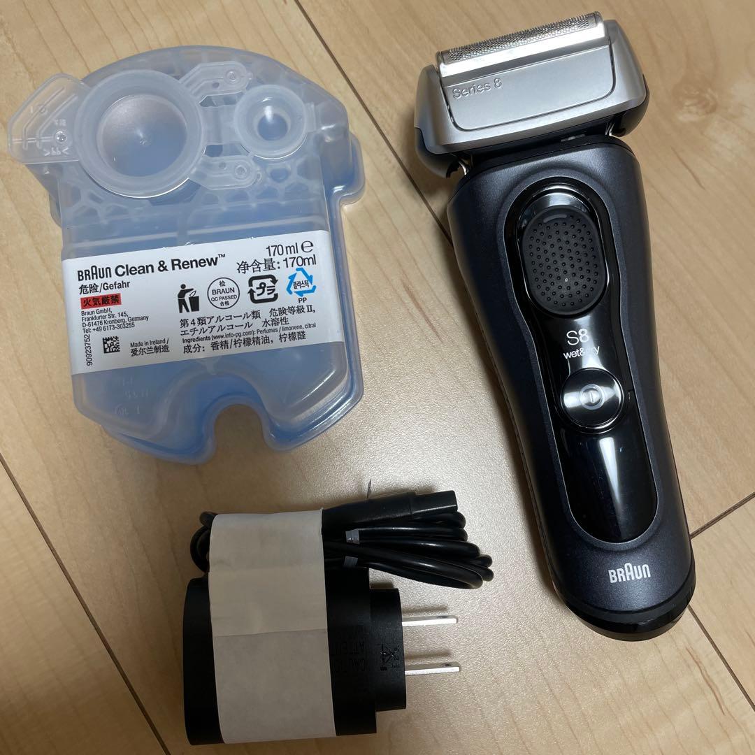 未使用品 ブラウン シェーバー シリーズ8 洗浄液1個付 髭剃り シェービング BRAUN（ブラウン） 【洗浄システム・洗浄液付】 シェーバー シリーズ5