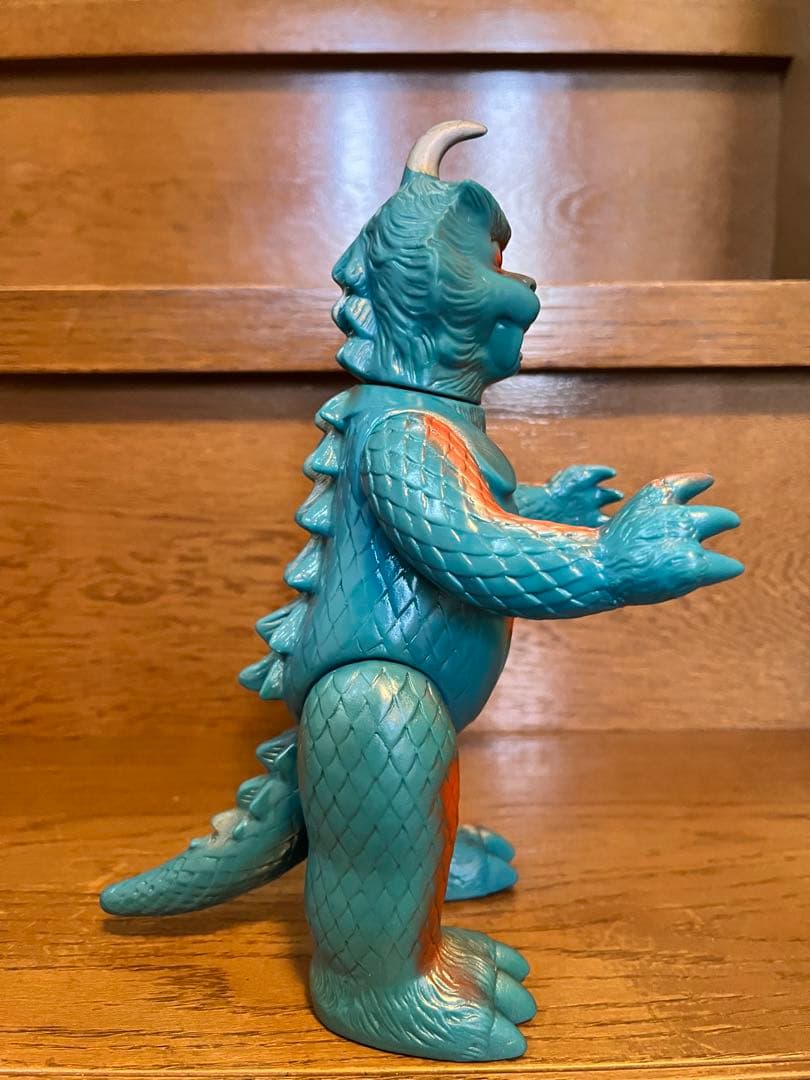 ゴメス ブルマァク当時物スタンダードサイズ - メルカリ