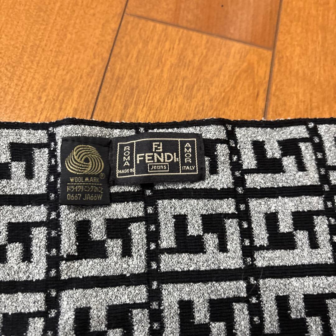 FENDI フェンディ マフラー グレー ブラック ズッカ柄 ロゴ 美品