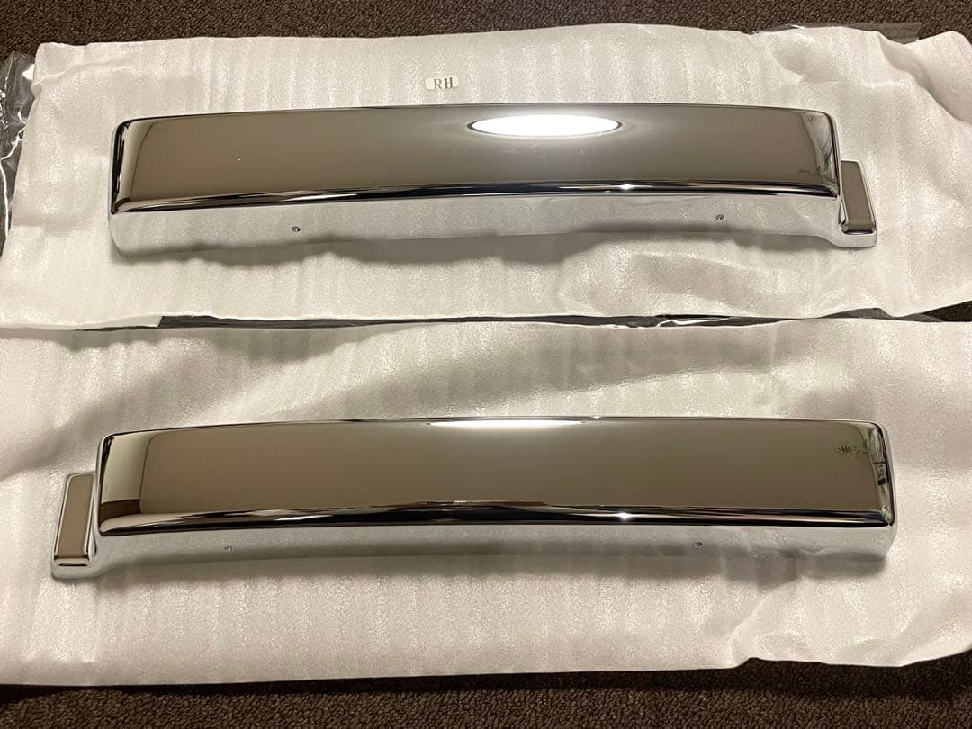 新品　未使用品　クオン　純正　メッキステップロワーカバー UDトラックス 新品 純正 UD トラックス クオン メッキ ステップ