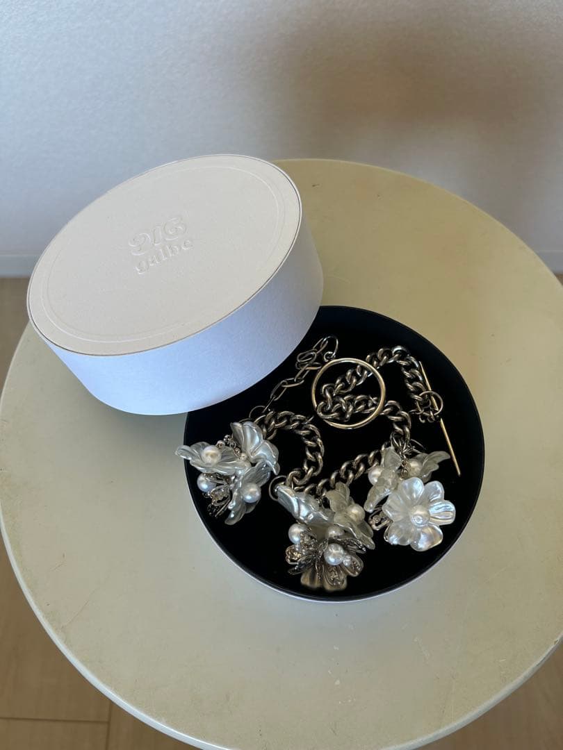 galbe / f01 フラワーネックレス - メルカリ