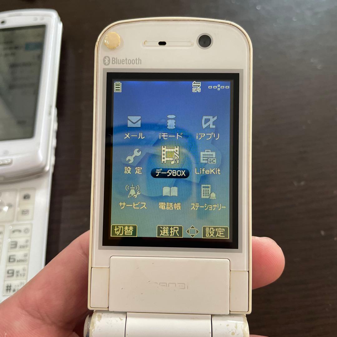 docomo 折りたたみ式携帯電話 3台セット ガラケー - メルカリ