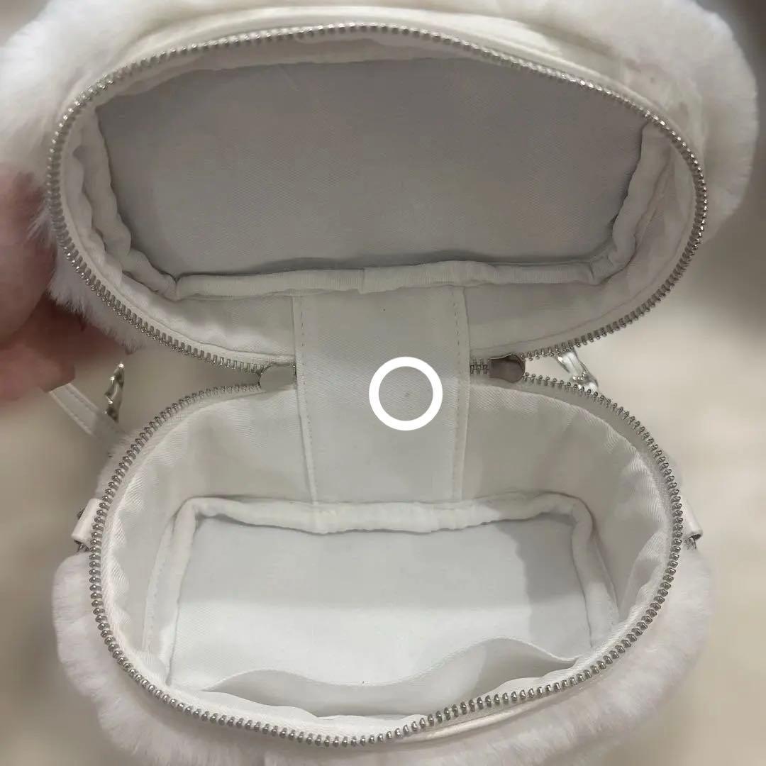 Darich フェイクファーショルダーミニバッグ WHT - メルカリ