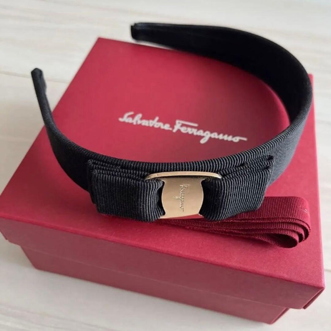 最終お値下げ◎フェガラモ　カチューシャ　美品♡ FERRAGAMO（フェラガモ） カチューシャ 34 4311 レディース ヴィラ