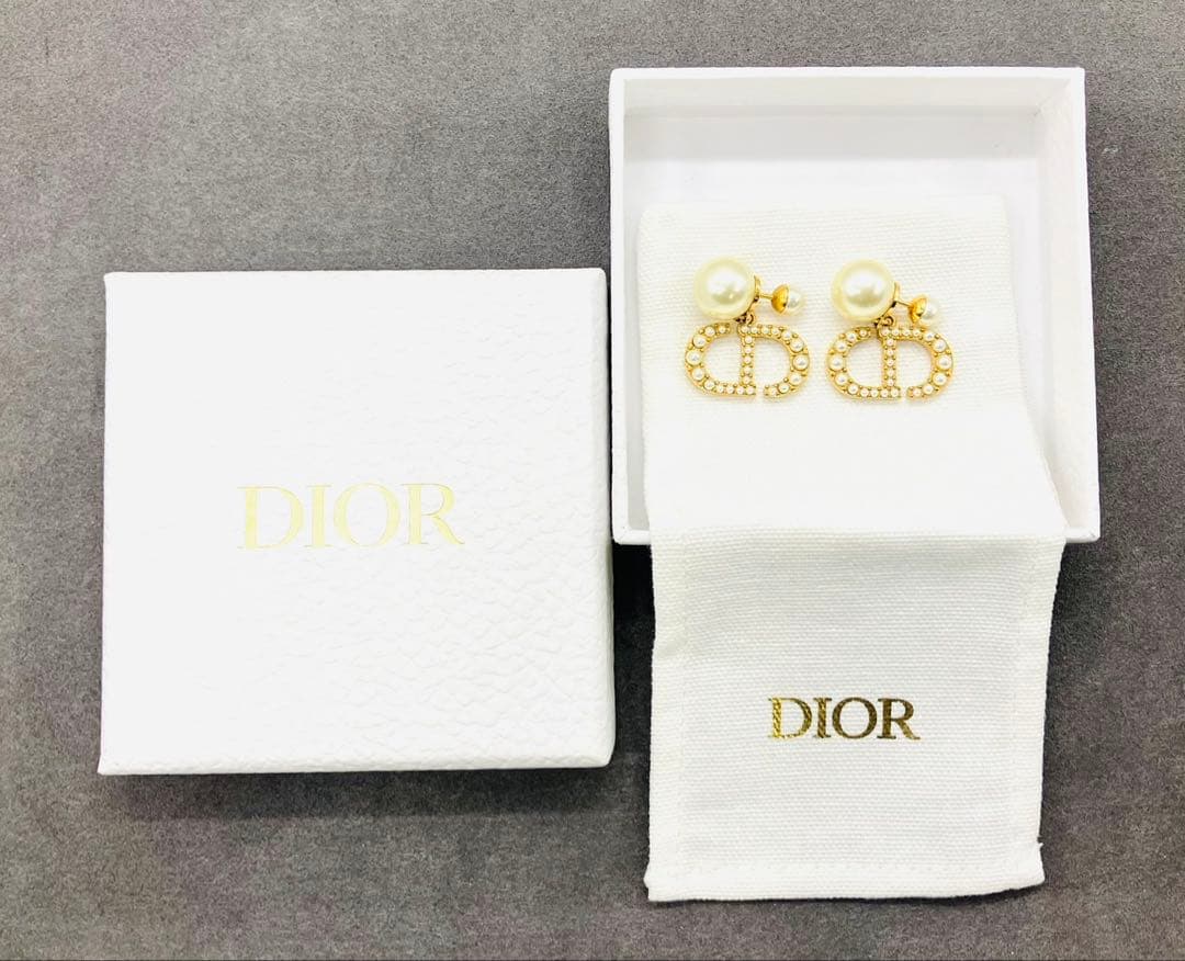 DIOR ディオール トライバル ラインストーン ロゴ ピアス ゴールド パール DIOR ディオール トライバル ロゴ ラインストーン フェイクパール