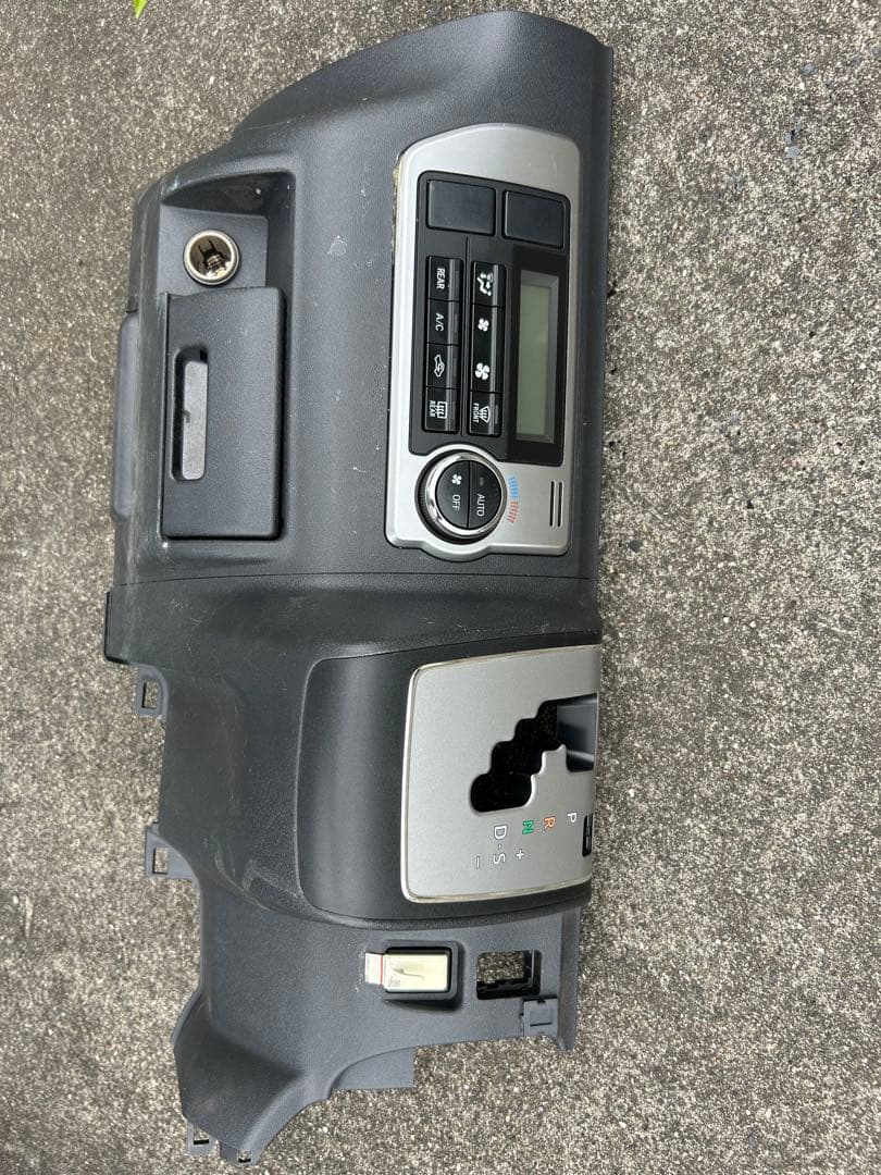 ハイエースエアコンパネル ハイエース 200系 4型 標準ボディ エアコンスイッチパネル カラー