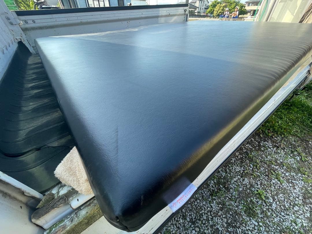 送料込みの為、金額変更！サバイDX セミダブル　厚さ10cm 中古　片面すり傷