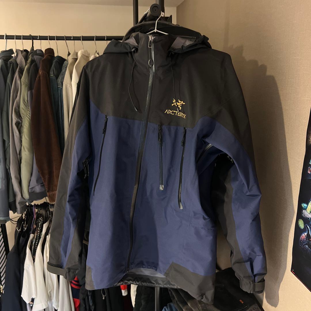 お値引き1末までArc’teryx BEAMS Theta AR 40周年シータ お値引き1末までArc'teryx BEAMS Theta AR 40周年シータ - メルカリ