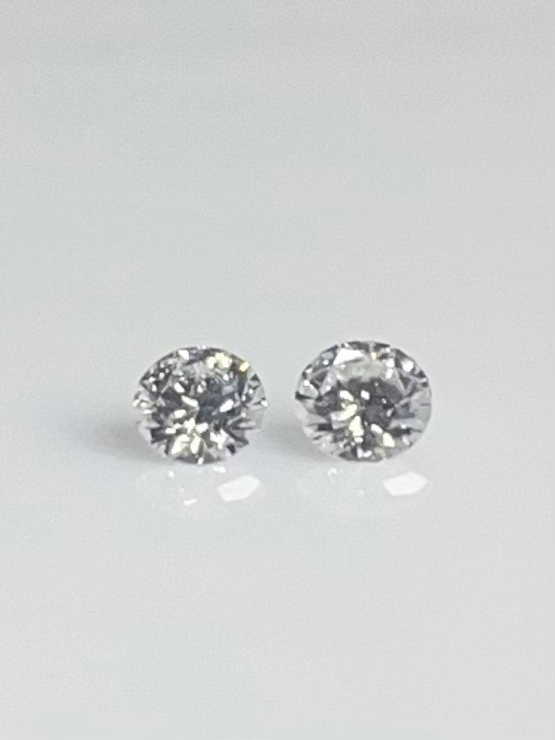 one PT天然ダイヤ片耳ピアス 0.236ct 中央宝石研究所 鑑定書付