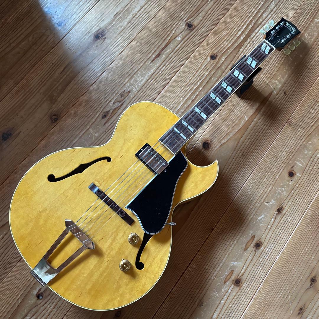新品級2012年製Archtop Tribute AT175 新品級2012年製Archtop Tribute AT175 - メルカリ
