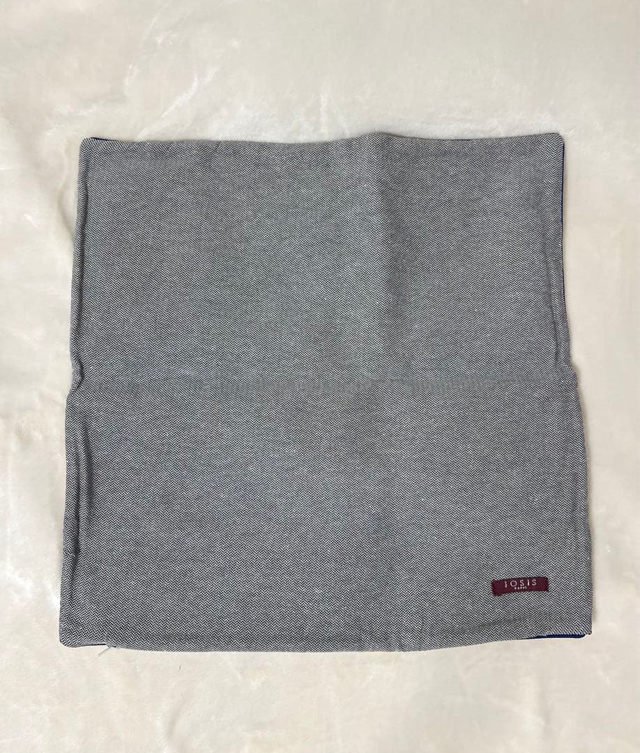 新品】イヴドローム IOSIS クッションカバー 犬 刺繍