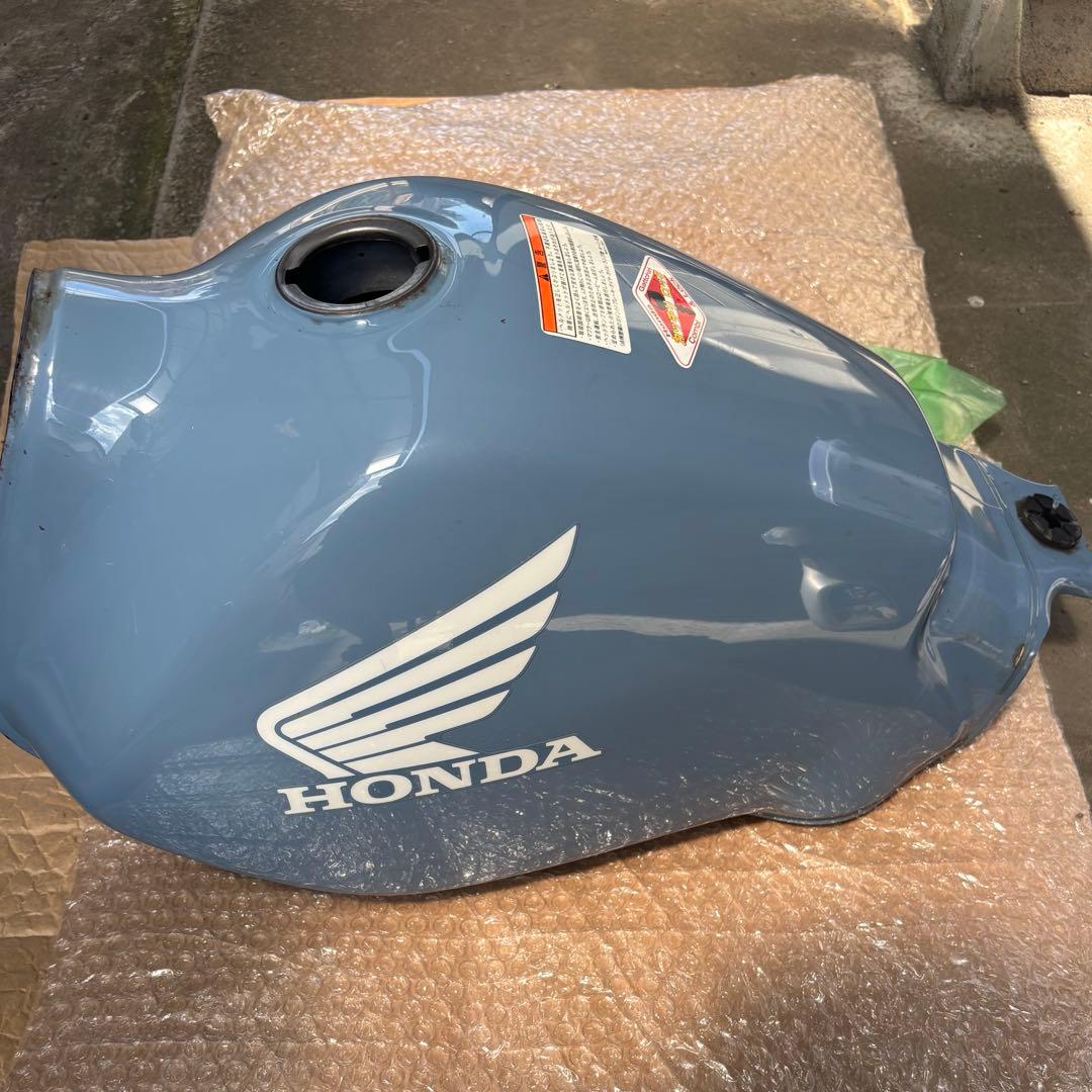 ル*フ様 ftr223ボニーブルー 純正タンク - メルカリ