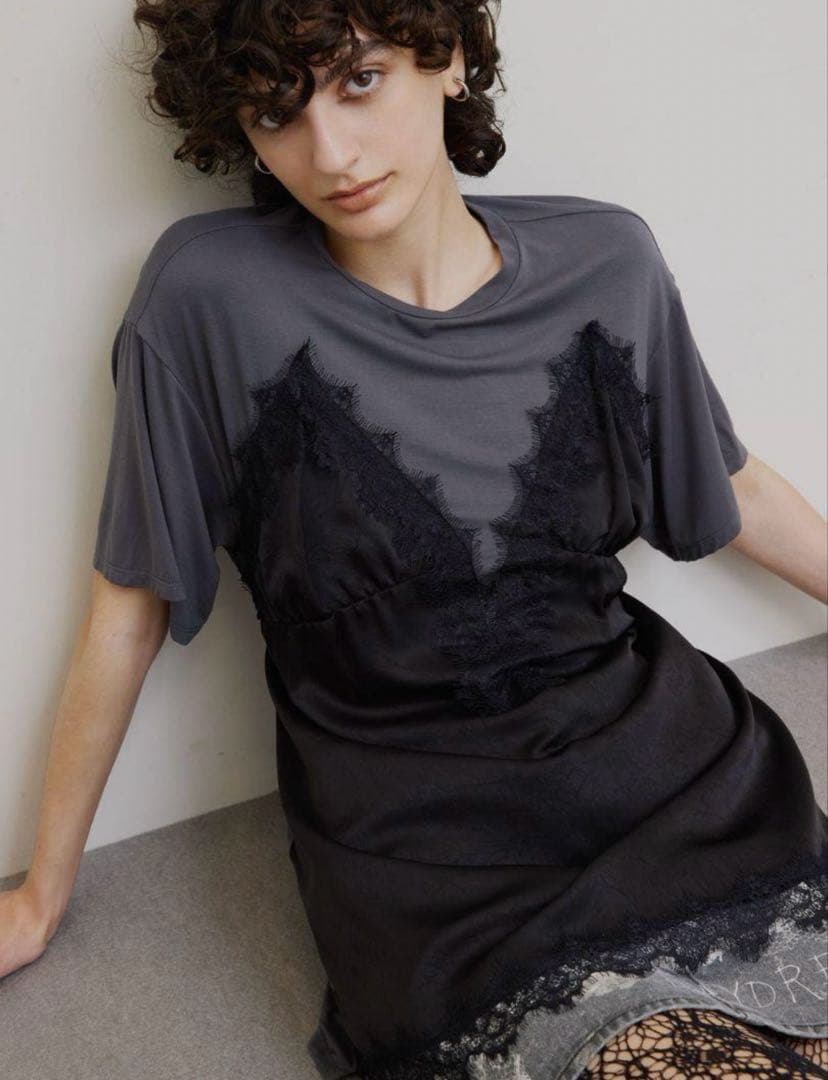 トップス Ameri MEDI SATIN DOCKING TUNIC TEE 01_7447baa0-0388-43ec-90db-