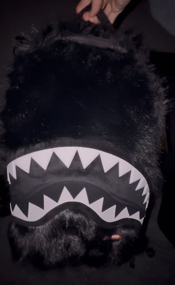 即発送‼️】Sprayground ファーリュック 早い者勝ち - メルカリ