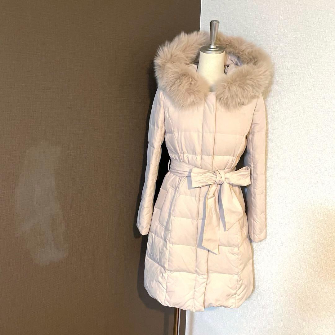 アプワイザーリッシェ ファー付ロングダウンコート ピンクベージュ1