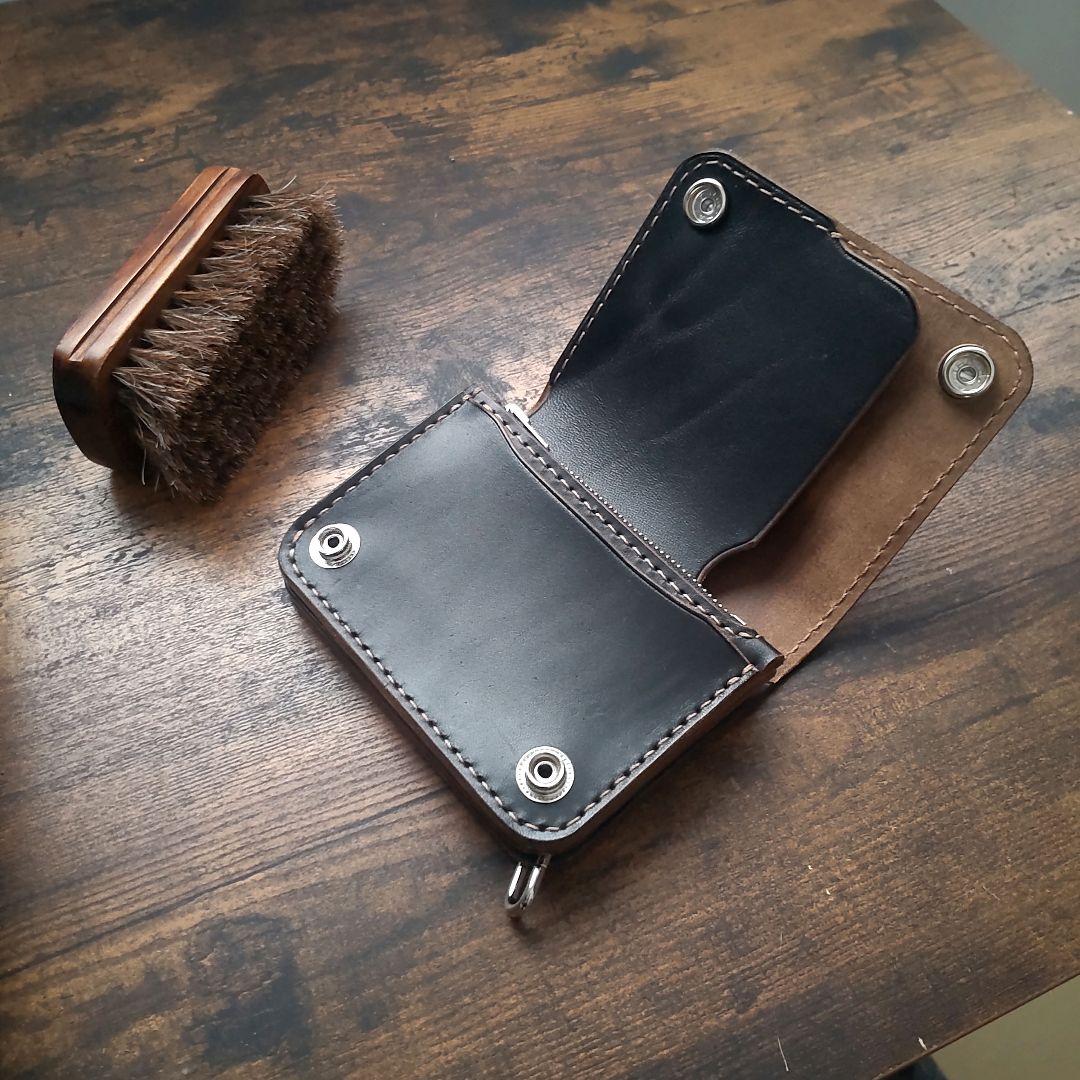 茶芯 ホースバット】お札を折らずに収納出来る ショート トラッカー