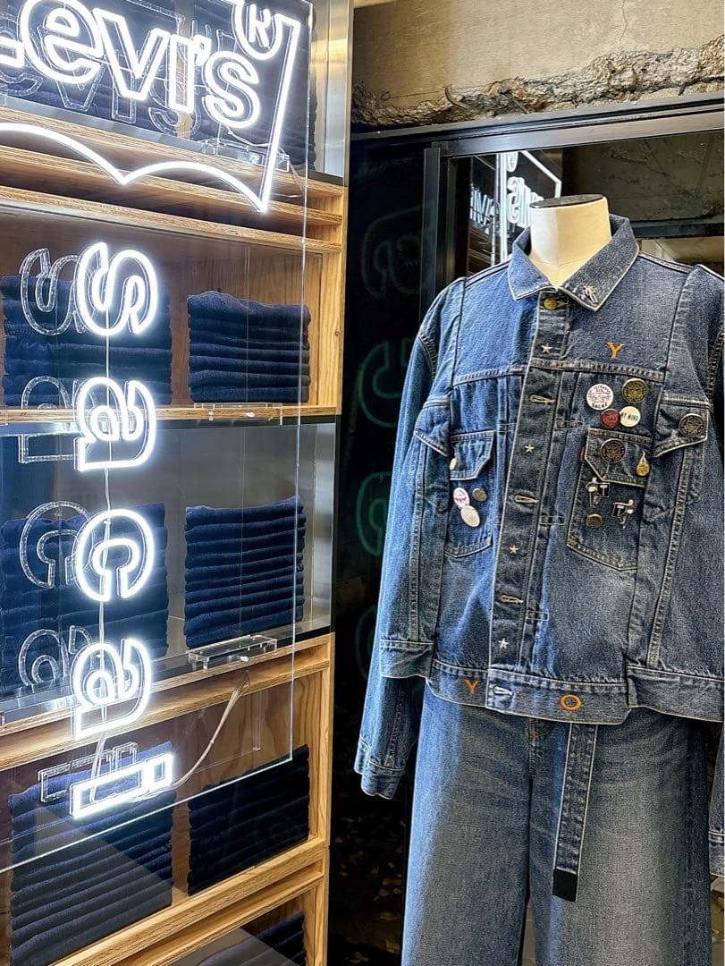 LEVI'S x SACAI Pins セット ゴールド未開封 ショッパー付き - メルカリ