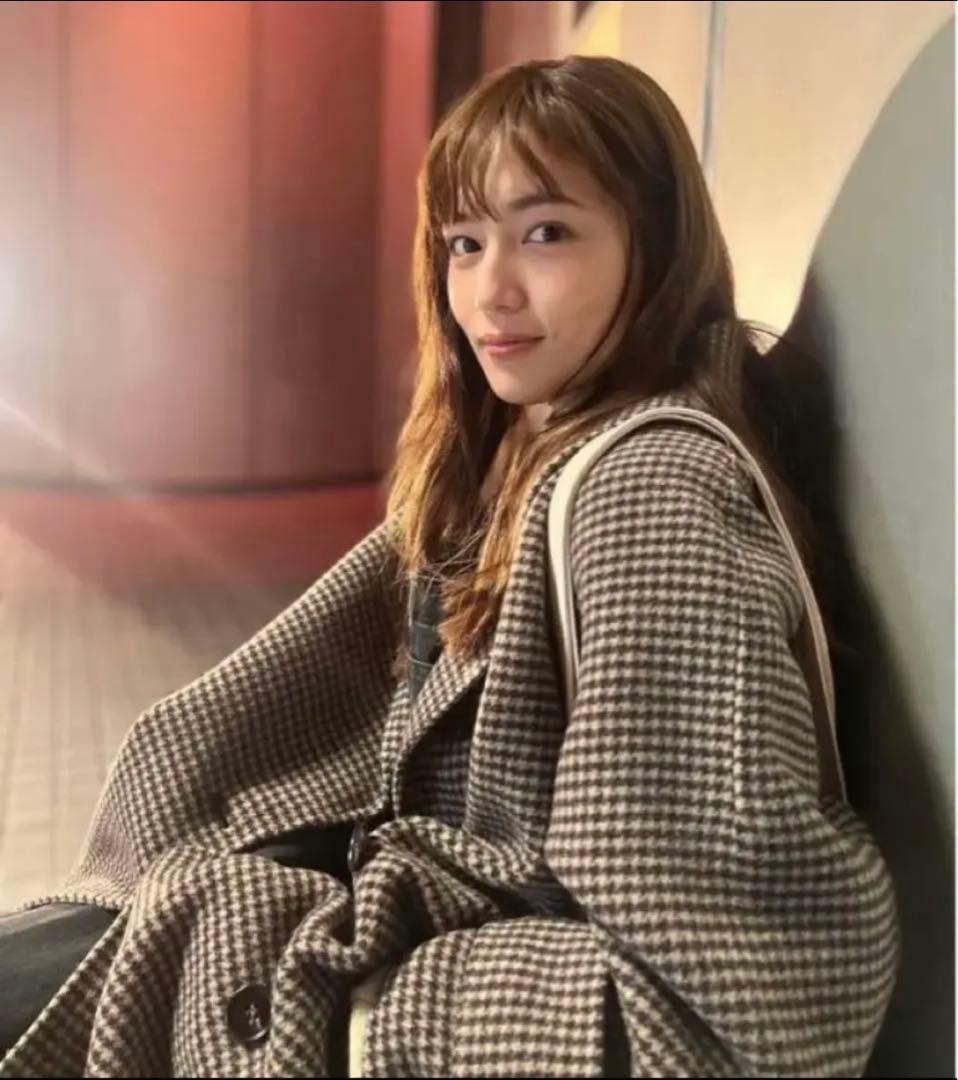 ミラオーウェン 接結ハーフ丈Aラインコート - メルカリ