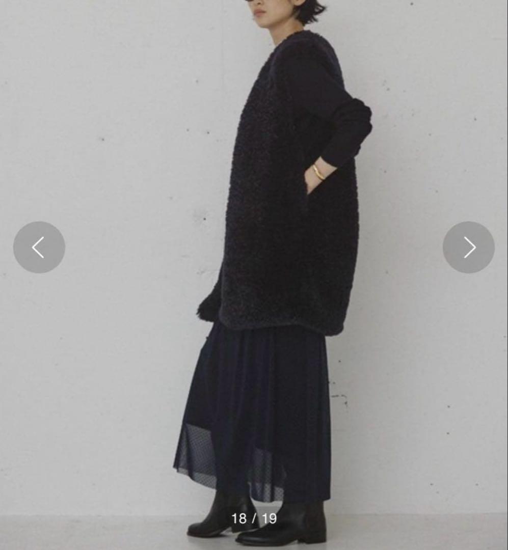 極美品 2023 カレンソロジー シープライクファーベスト 黒 ロングジレ