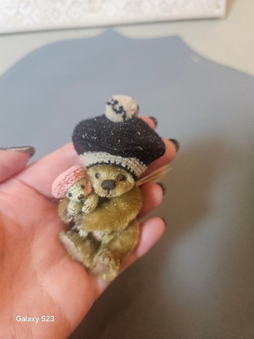 小町さえりさん作、ミニチュアテディベア idaproductions.ch