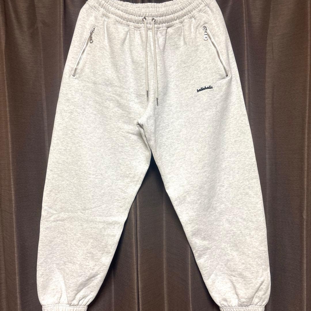 ballaholic ボーラホリックsmall logo sweat pants Small Logo Sweat Pants (pale green) – ballaholicオンラインショップ