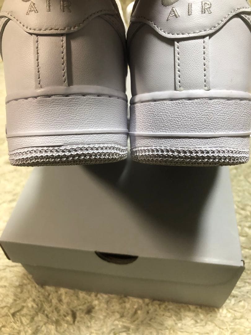 未使用級　極美品　ナイキ　エアフォース1 07 白　ホワイト　24.5cm