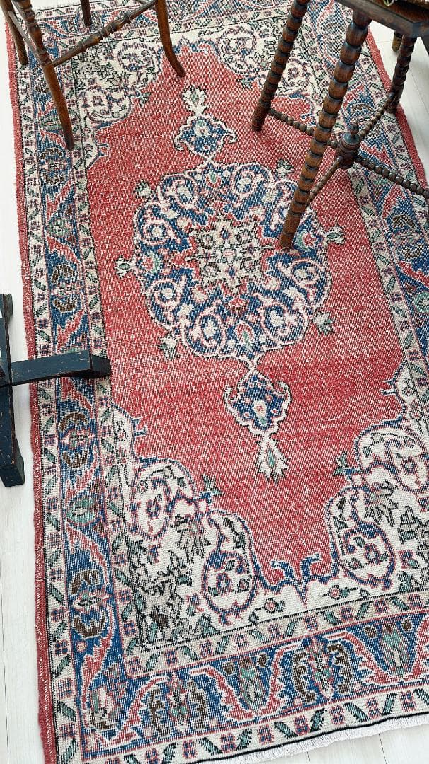 トルコ ヴィンテージラグ A128 レッド ネイビー ターコイズブルー