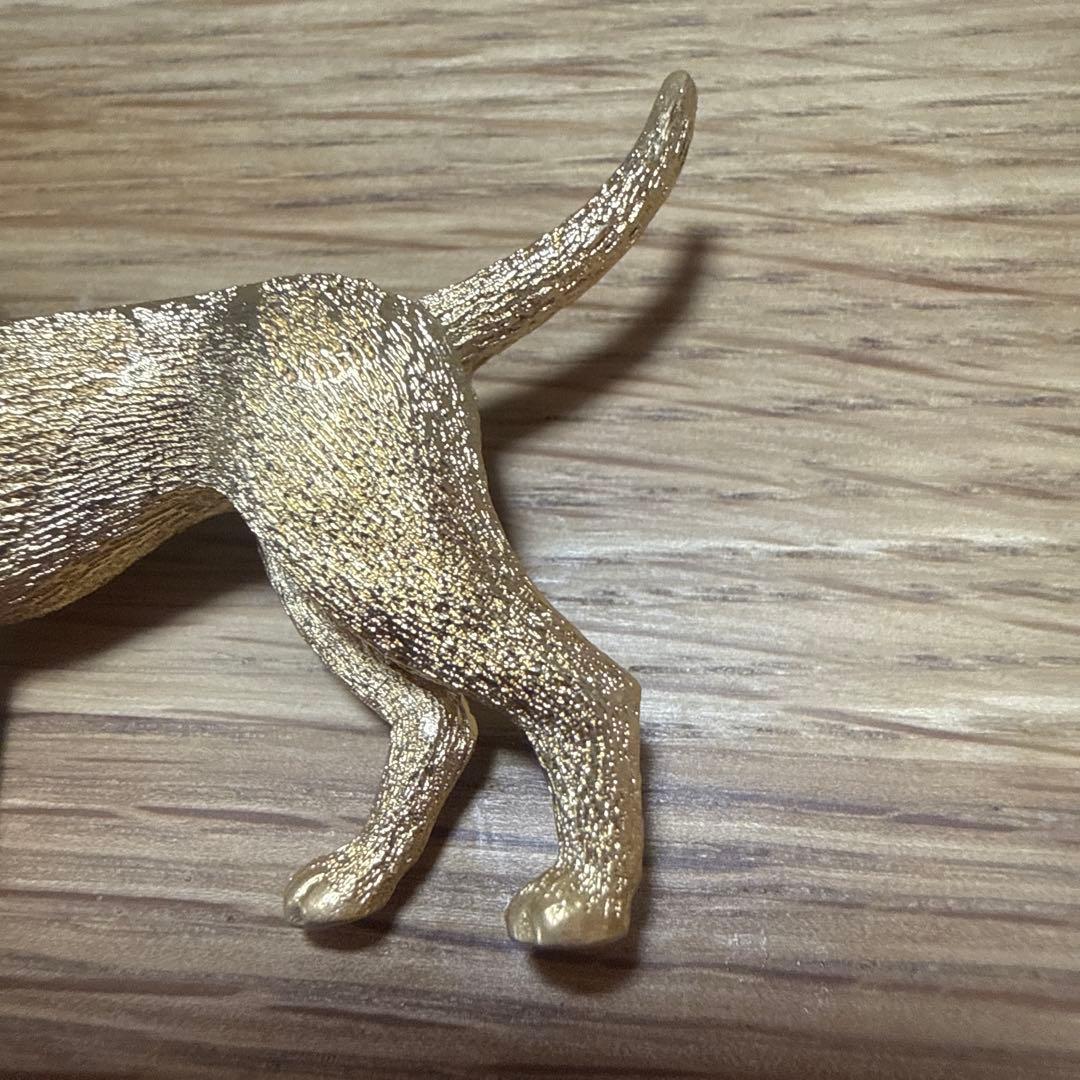 未使用 バーバリー レトリバーブローチ ロゴ刻印 ヴィンテージ - メルカリ