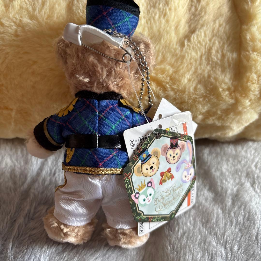 ダッフィー ぬいぐるみバッジ Nutcracker くるみ割り人形 - メルカリ