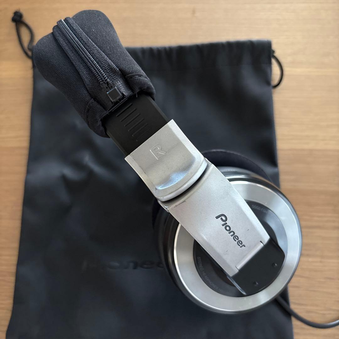 Pioneer HDJ-2000 DJ用ヘッドホン 収納袋付き Pioneer HDJ-2000 DJ用ヘッドホン 収納袋付き Amazon.co.jp: Pioneer