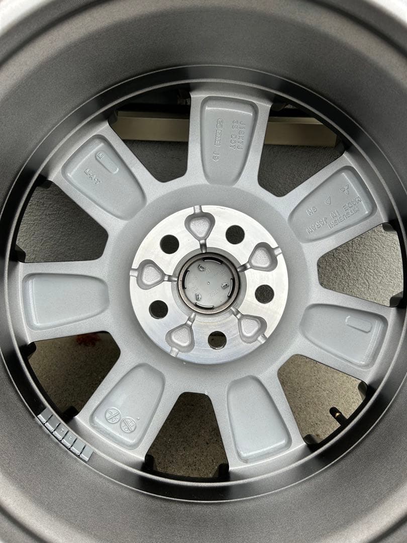 デリカD5 ジャスパー 純正ホイール 4本セット ナット付き - メルカリ