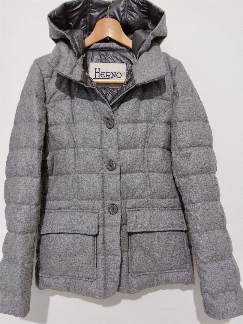HERNO ヘルノ 42 グレー カシミヤシルクダウンJK ロロ・ピアーナ中古品 ヘルノ メンズ ダウン HERNO ブランド ダウンコート ダウンジャケット