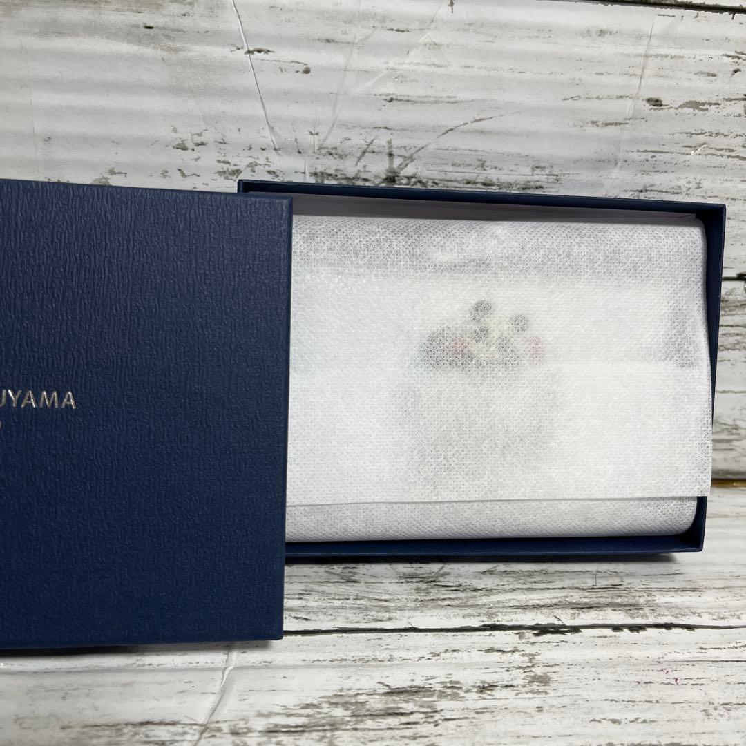 新品 ケイタマルヤマ パンダ 刺繍 シルバー 財布 19800円 - メルカリ