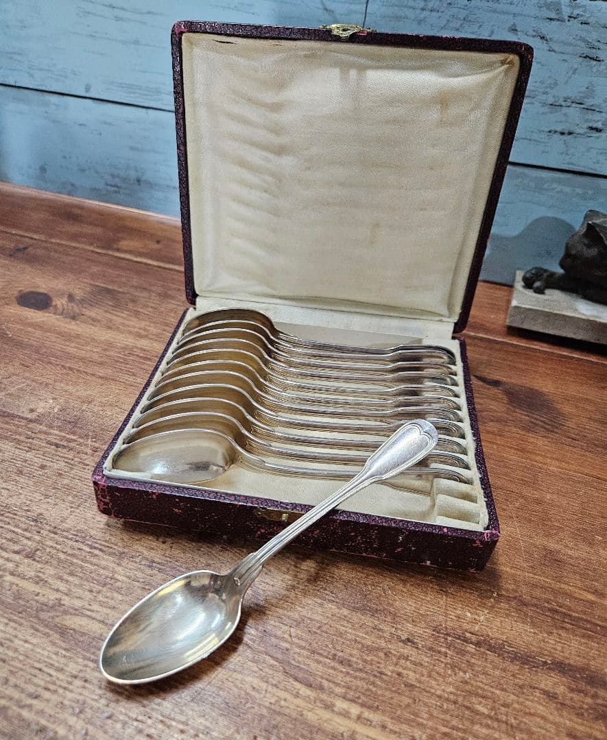 フランスアンティーク シルバープレートのスプーン 12本セット 古いケース付き フランスアンティーク シルバープレートのスプーン 12本セット 古い