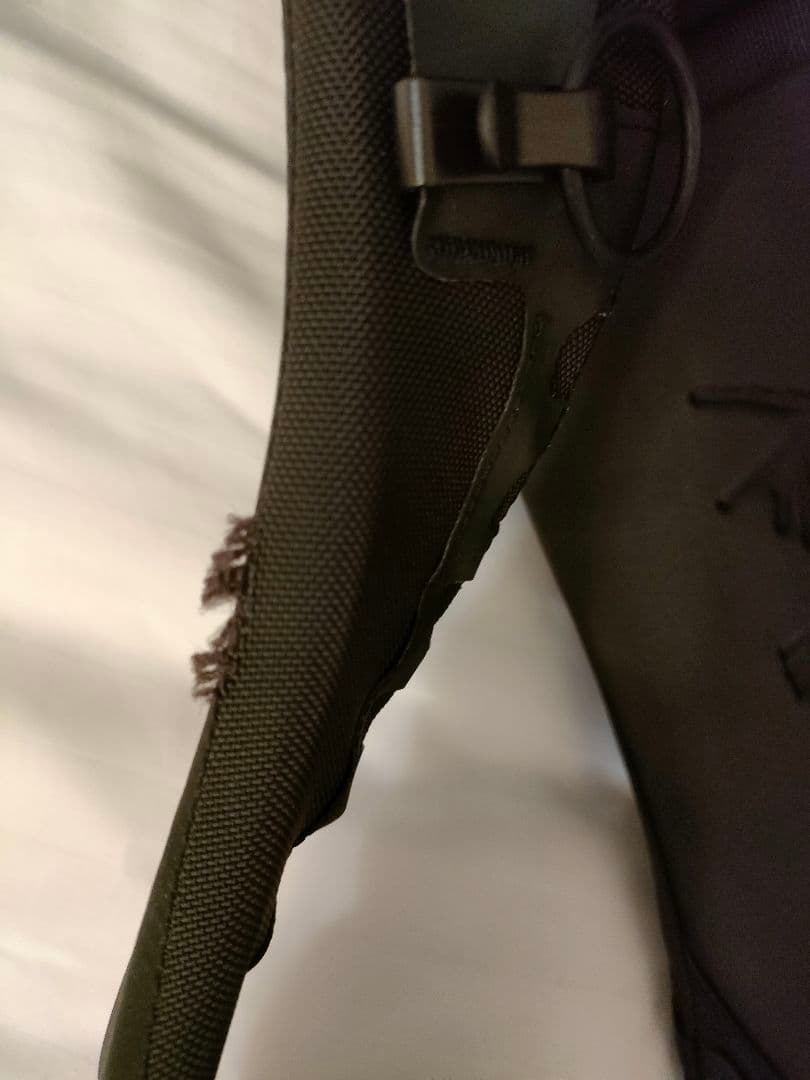 ARC'TERYX アロー22 バックパック ※左ワイヤー破損 - メルカリ