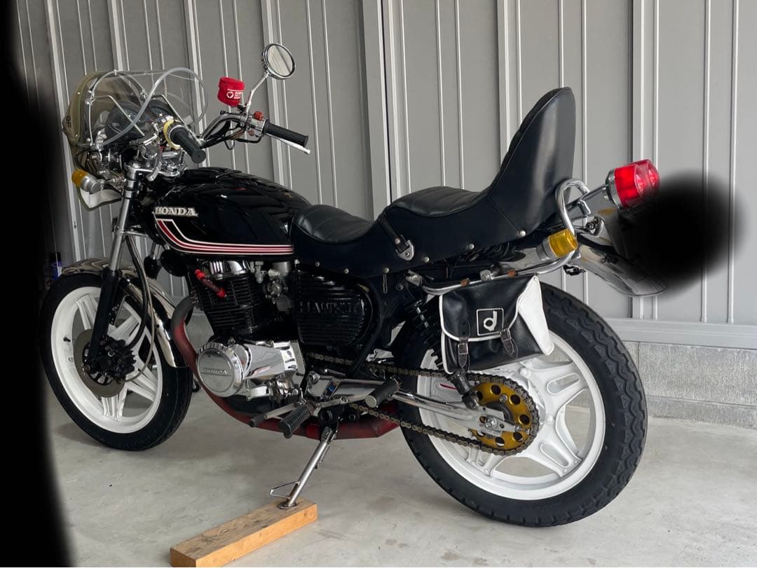 値下げホーク2 cb400t cb250t 角タンク シート チョビ三段 - メルカリ
