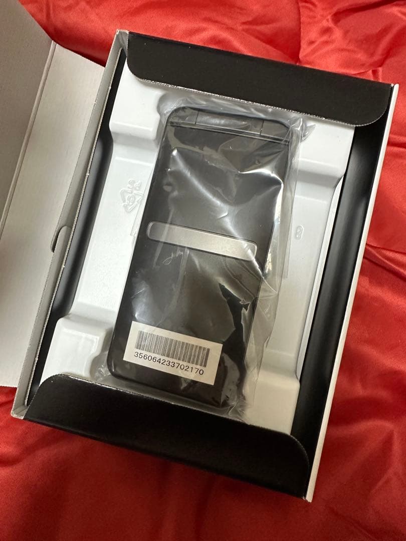 GRATINA KYF39 ブラック 京セラ GRATINA KYF39 価格比較 - 価格.com