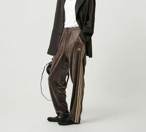 adidas originals BROWN ブラウン ジャージ 新品 xs 茶 人気モデル adidas originals BROWN ブラウン ジャージ 新品 xs 茶