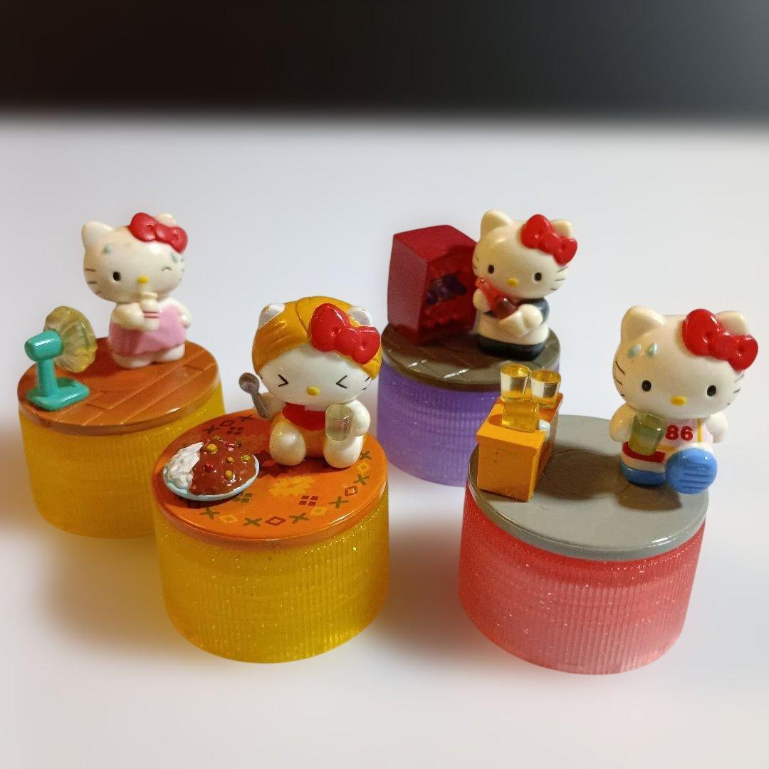 d*7様 平成レトロ★ハローキティ★ ★ペットボトルキャップ 4個セット d*7様 平成レトロ☆ハローキティ ペットボトルキャップ 4個セット