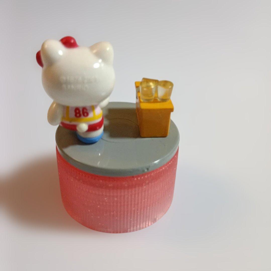 d*7様 平成レトロ☆ハローキティ ペットボトルキャップ 4個セット