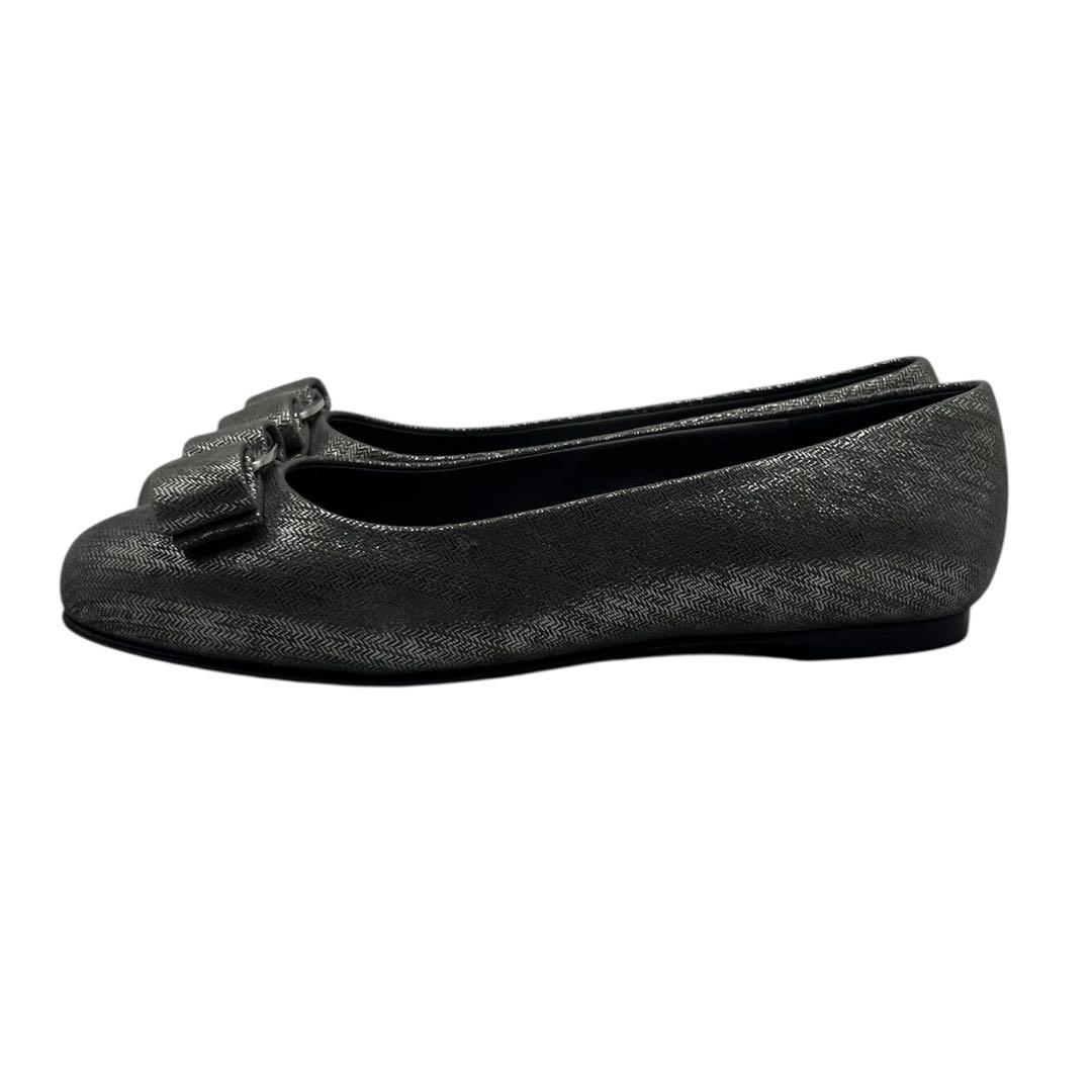 【極美品】Ferragamo⭐︎パンプス⭐︎22.5cm⭐︎シルバー⭐︎ほぼ未使用