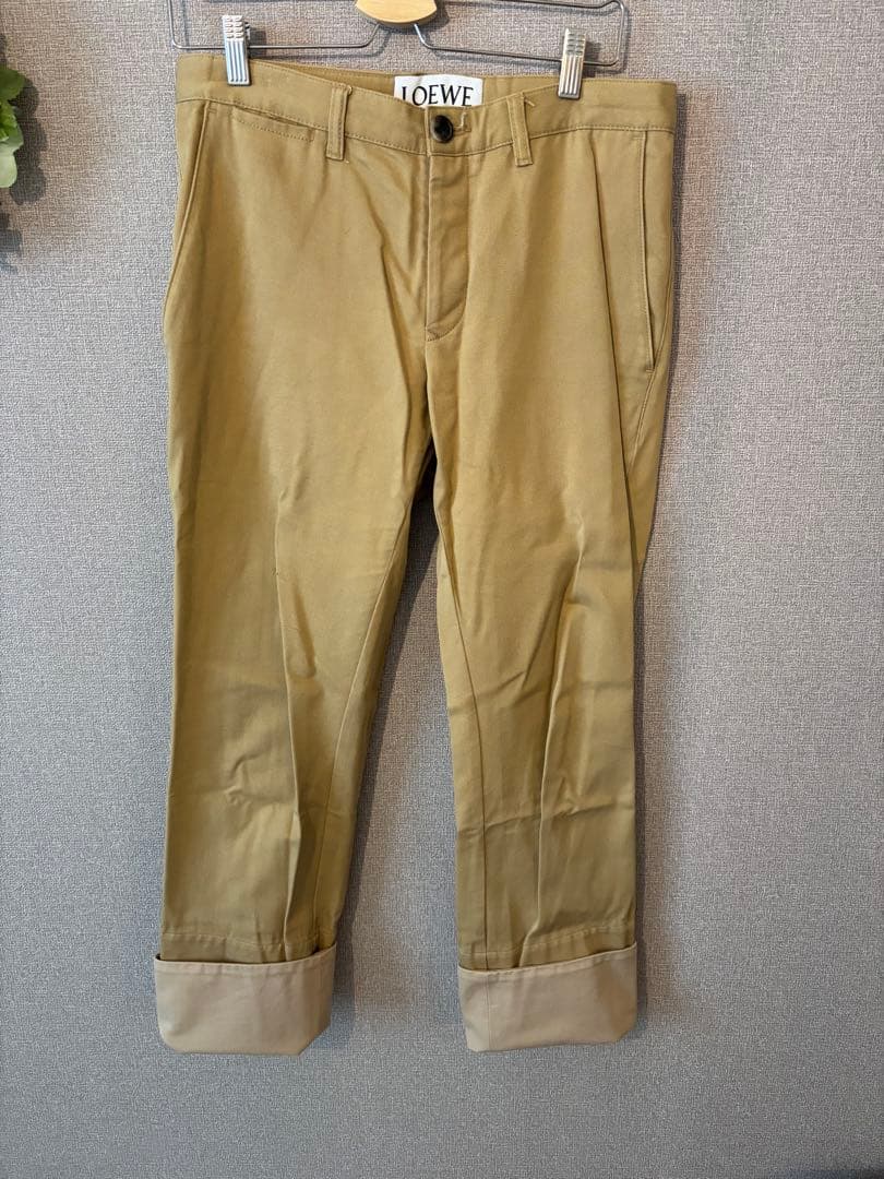 LOEWE ベージュ チノパン LOEWE Cotton-Leather Carpenter Trousers | Saks Fifth Avenue