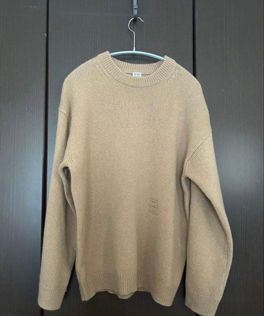 Totême ニットnogram Embroidery XSサイズ - メルカリ