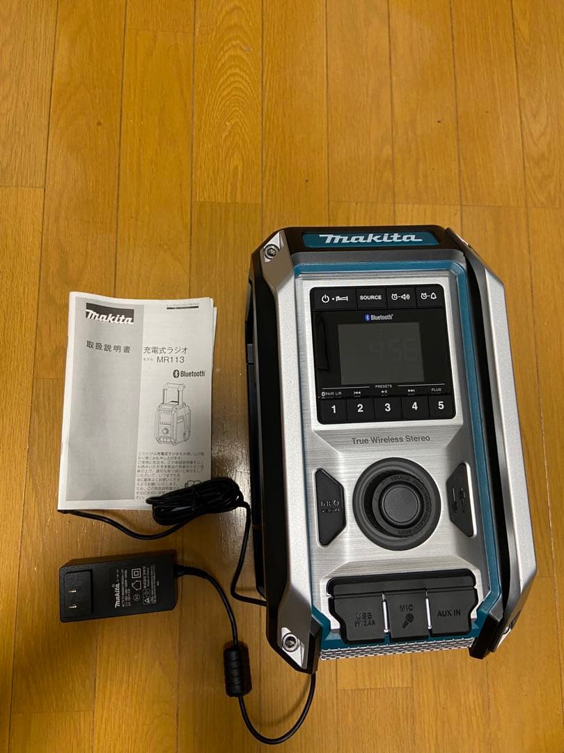 Makita MR113 Bluetoothラジオ 極美品 Makita 10.8~18V Wireless Speaker Radio MR113 Bluetooth Linked Body