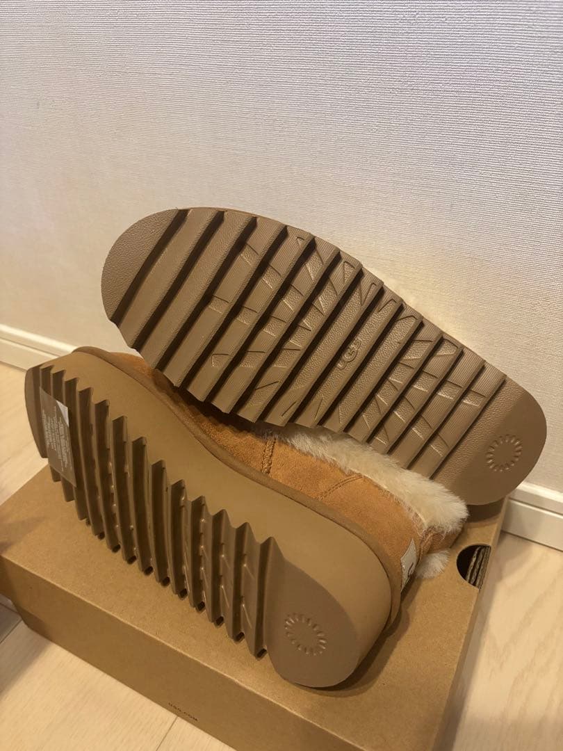 UGG I-Nita Platform アイ ニタ プラットフォーム 23cm