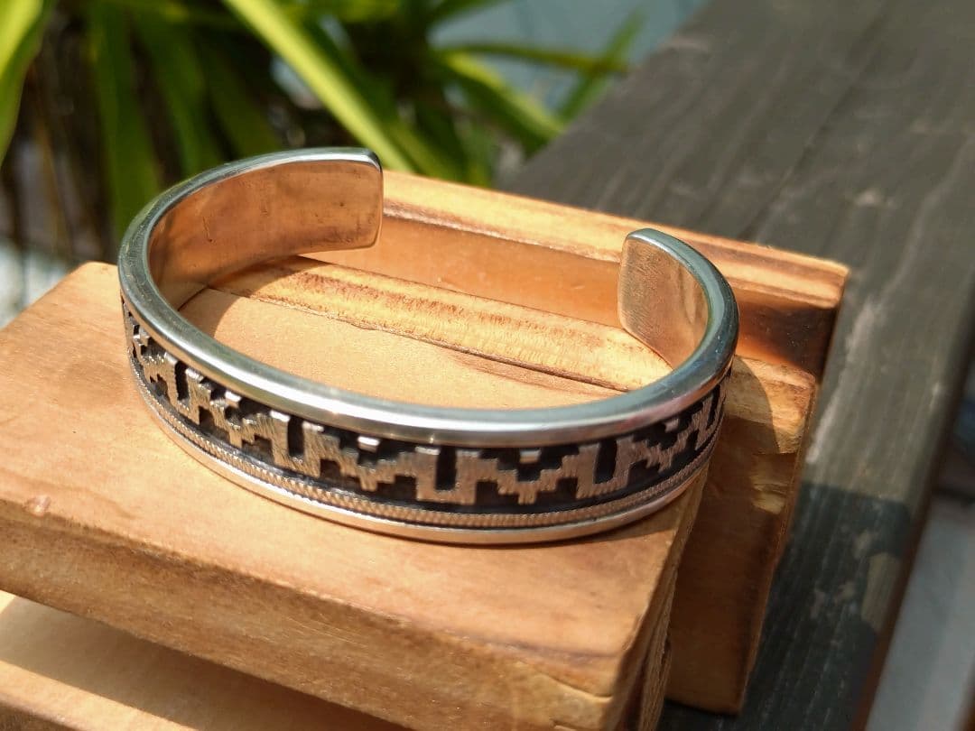 インディアンジュエリー、バングル　ダンジャクソン 142mm ダンジャクソン ライン×インナーラグ バングル｜マライカ公式通販