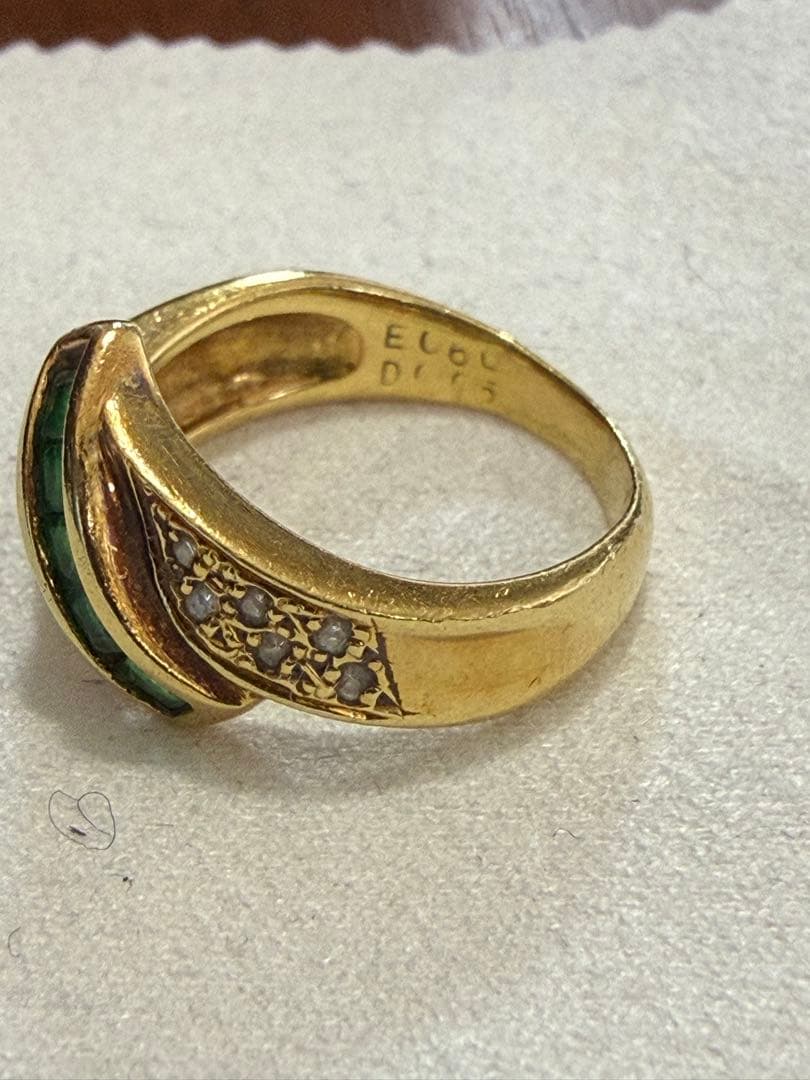 ★スクエアカットエメラルド(0.6ct)＆ダイヤ(0.05ct)　K18リング★