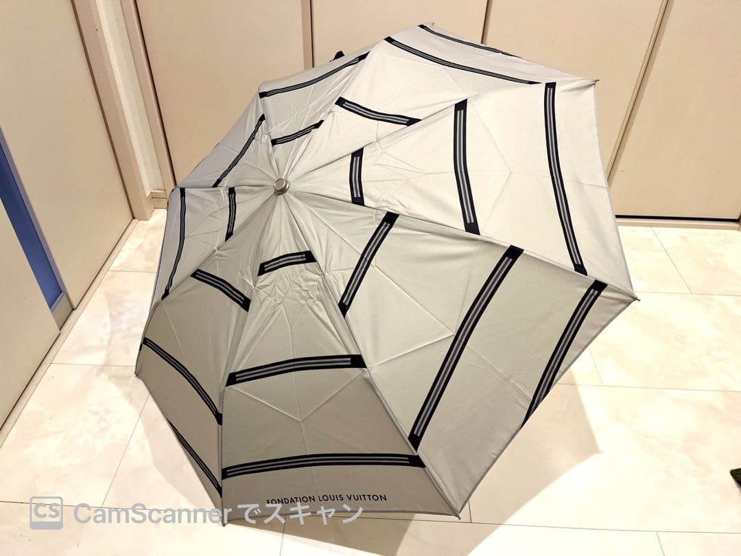 ルイヴィトン louis vuitton フォンダシオン 美術館 折りたたみ傘